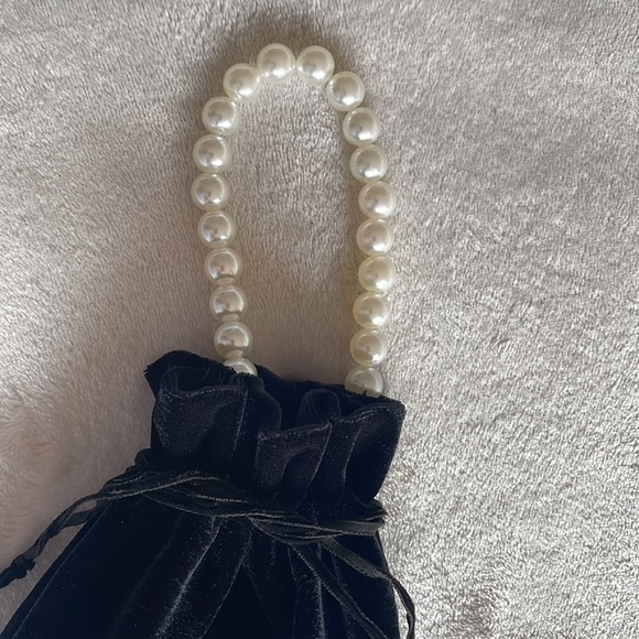 Ring Concierge Velvet Jewelry Pouch - Picture 6 of 10